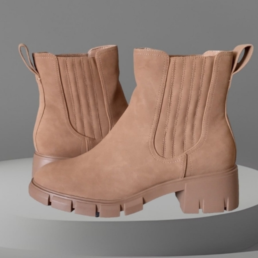 Chunky Low Heel Chelsea Boots Slip On